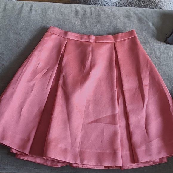 Pink pleated skirt - Picture 1 of 3